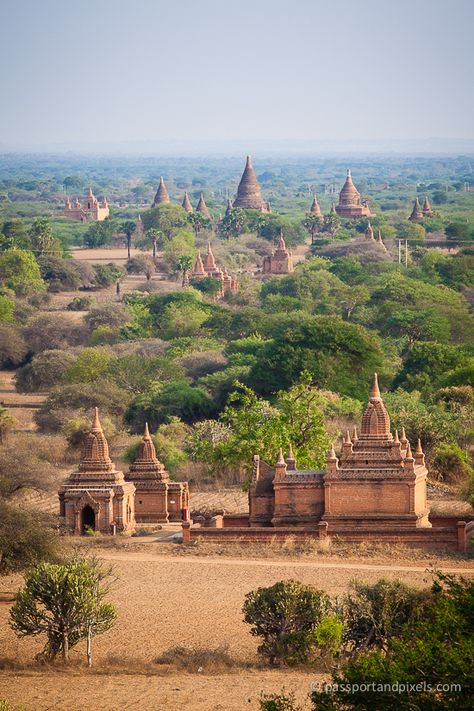 Beautiful Bagan ပုဂံ Photo, Bagan Pagoda, Myanmar Landscape, Burma Travel, Dp Aesthetic, Mouth Anime Aesthetic, Historical Temples, Big Family Photos, Bagan Myanmar