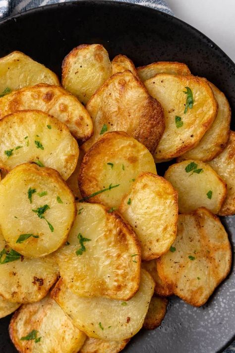 Airfryer Vegetable Recipes, Potatoes In An Air Fryer, Air Fryer Canned Sliced Potatoes, Healthy Dinner In Air Fryer, Potatoes In Air Fryer Baked, Baked Potatoes In An Air Fryer, Air Baked Potatoes, Air Fryer White Potatoes, Potato Recipes Air Fryer Easy