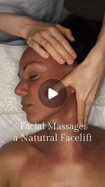 Facial massage | Facials | Sugaring | Waxing | NYC Manhattan on Instagram: "Unlock the secret to youthful, radiant skin with facial massage! 🌟 This rejuvenating practice is not just a pampering treat; it’s a powerful technique that can effectively lift and sculpt your face without the need for invasive procedures💉" Esthetician Massage Techniques, Face Drainage Massage, Facial Spa Aesthetic, Lymph Drainage Massage Face, Face Massage Steps, Facial Techniques, Relaxing Massage Techniques, Facial Esthetics, Face Muscles