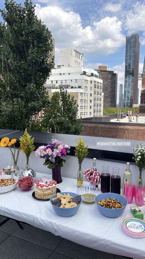 Rooftop Birthday Party, Rooftop Picnic, Rooftop Birthday, New York City Rooftop, Classy Birthday Party, City Rooftop, Picnic Birthday Party, Anna Birthday, Nyc Rooftop