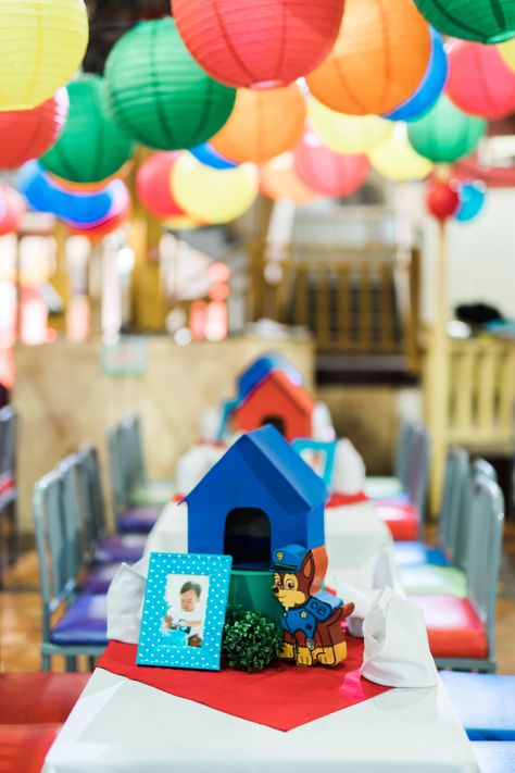 table centerpiece for paw patrol birthday party Paw Patrol Table Centerpieces, Paw Patrol Table Decorations, Paw Patrol Centerpiece Ideas, Paw Patrol Birthday Party Cake, Paw Patrol Centerpiece, Party Cake Table, Paw Patrol Girl, Paw Patrol Birthday Party, Dinner Table Decor