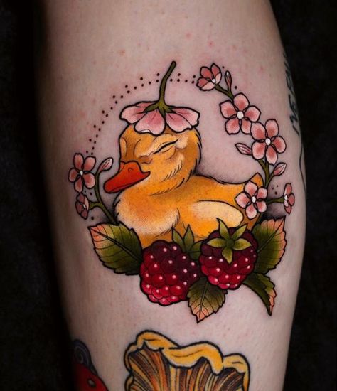 Neo Traditional Duck Tattoo, Duck With Flower Hat Tattoo, Water Can Tattoo, Cute Neotraditional Tattoo, Neo Trad Animal Tattoo, Feminine Neotraditional Tattoo, Traditional Tattoos Cute, Animal Tattoo Traditional, Neo Tattoo Traditional