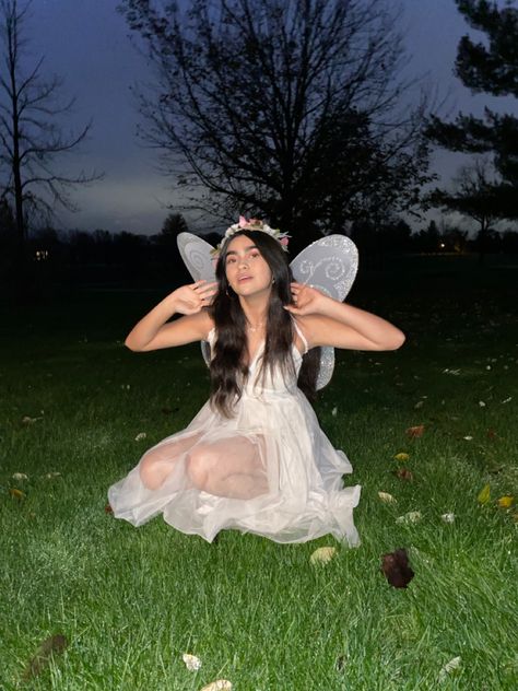 Fairy Costume Inspo Aesthetic, Fairy Costume School Appropriate, Aesthetic Fairy Costume Halloween, Fairy Costume Aesthetic Halloween, Ethereal Fairy Costume, Fairy Costume Simple, Fairy Halloween Costumes For Teens, Fairy Custome Halloween, Cute Fairy Costumes