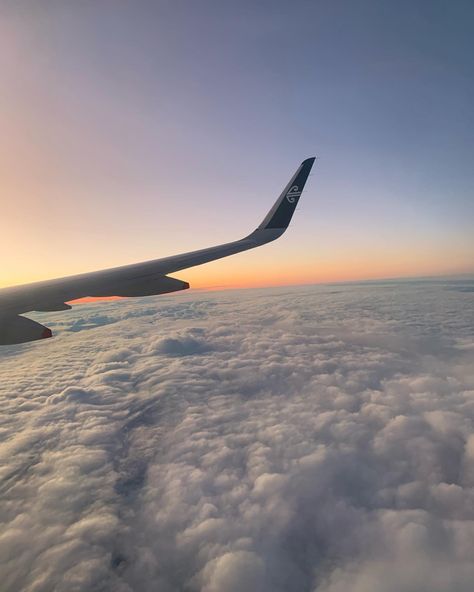 Nz School Aesthetic, New Zealand Vision Board, Rarotonga Aesthetic, Auckland Airport, Passport Pictures, Photo Window, Vision Board Photos, Sky Pics, Air New Zealand