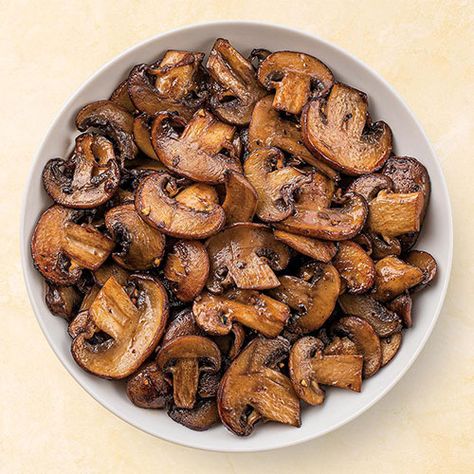 Ruth Chris Mushrooms Recipe, Ruths Chris, Mushroom Breakfast, Ruth Chris, Sauteed Greens, Marinated Mushrooms, Vegetable Side Dishes Recipes, Swiss Style, Garlic Mushrooms