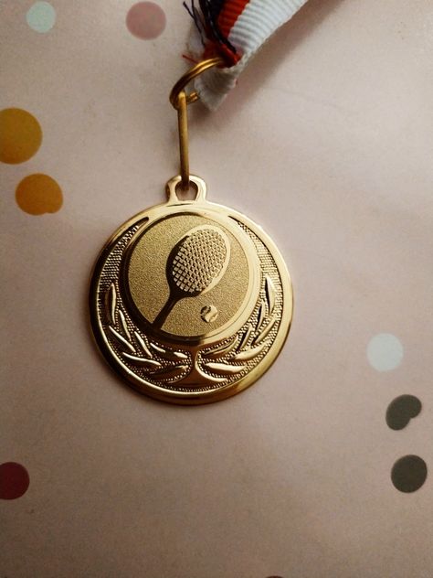 Tennis Medal, Badminton Aesthetic, Badminton Pictures, Tennis Trophy, Sports Medals, American High School, Natural Face Skin Care, Lawn Tennis, Sports Aesthetic