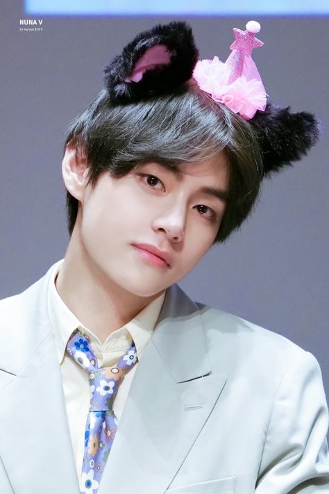 Taetae Cute, Nuna V, Taehyung Cute, V Smile, V Bts Wallpaper, V Cute, 웃긴 사진, Kim Taehyung Wallpaper, V Taehyung