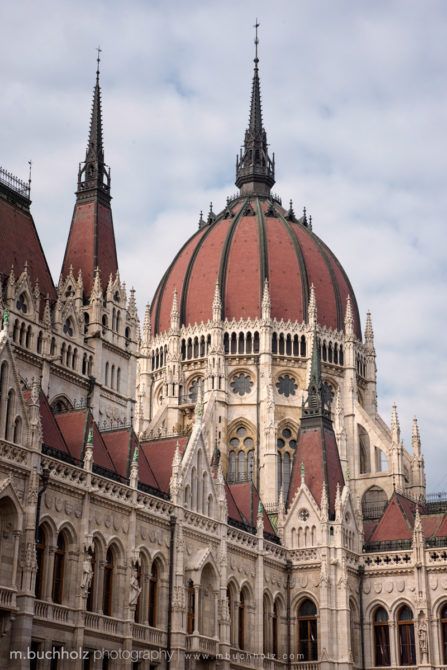 The Dome of Parliament; Budapest, Hungary | Beautiful Photography Dome Castle, Parliament Budapest, Budapest Architecture, Dome Architecture, Budapest Parliament, Gothic Style Architecture, Hungarian Parliament Building, Architecture Reference, Architecture Antique