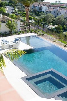 Infinity Pool Backyard, Pool Plans, Pool Design Modern, Outdoor Pool Area, Pools Backyard Inground, Luxury Swimming Pools, Swimming Pool House, Pool Remodel, Pool Landscape Design