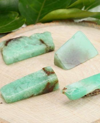 Reiki Stones, Chalcedony Crystal, Rutilated Quartz Crystal, Chalcedony Stone, Green Chalcedony, Tumbled Stones, Tumbling, Rocks And Minerals, Energy Healing