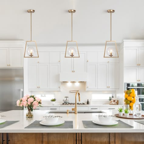 Kitchen pendant lights over island