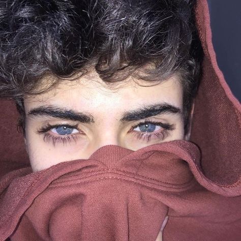 Blue Eyes Aesthetic, Hipster Grunge, Vintage Hipster, Aesthetic Boys, Aesthetic Eyes, Aesthetic Boy, Tumblr Boys, Longer Eyelashes, Long Lashes