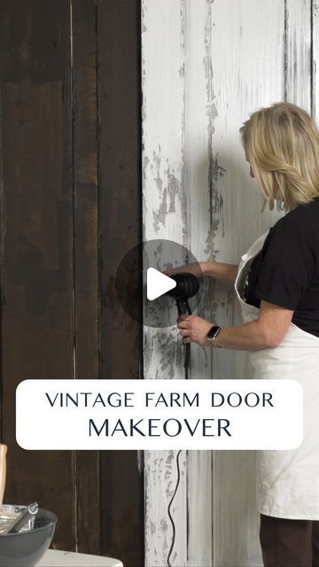 𝐅𝐔𝐒𝐈𝐎𝐍 𝐌𝐈𝐍𝐄𝐑𝐀𝐋 𝐏𝐀𝐈𝐍𝐓 on Instagram: "Follow along with paint expert Loree Pringle as she transforms this brand-new door into a century-old Swedish-inspired farmhouse door. Loree will demonstrate different techniques such as creating crackle with Milk Paint, creating a chippy look using wax and using Milk Paint to create a realistic rust effect.  #milkpaint #fusionmineralpaint #paintingtips #oldfarmhousestyle #doormakeover #diyproject #chippypaint" Chippy Paint Technique, Chippy Painted Furniture, Farmhouse Mantle Decor, Milk Paint Furniture, Farmhouse Mantle, Milk Paint Colors, Chalk Paint Furniture Diy, Farmhouse Door, Farmhouse Doors