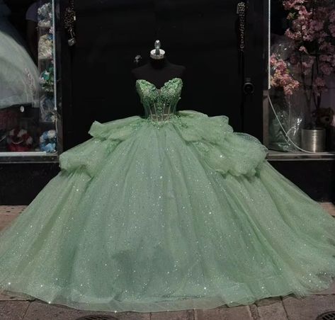 Tiana Inspired Wedding Dress, Tiana Quinceanera Dress, Sage Green Quince Dress, Light Green Ball Gown, 16th Dress, Sage Green Quinceanera Dresses, Dama Dresses For Quince, Quinceanera Dresses Green, Green Quince Dress