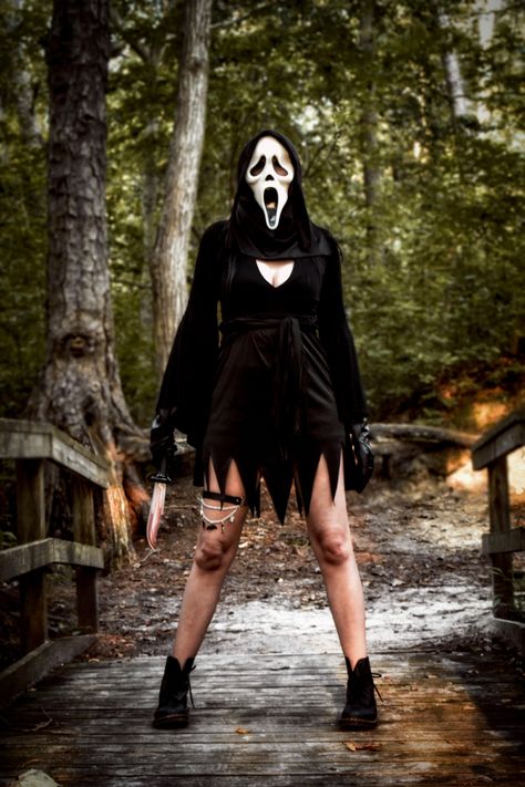 Ghost Face Photoshoot by @MelissaRoller Scream Photoshoot Halloween, Scream Photoshoot Women, Women’s Ghost Face Costume, Ghost Face Photoshoot Women, Scream Mask Photoshoot Women, Plus Size Ghost Face Costume, Ghost Face Photoshoot Ideas, Womens Ghost Face Costume, Ghost Face Costume Women Diy