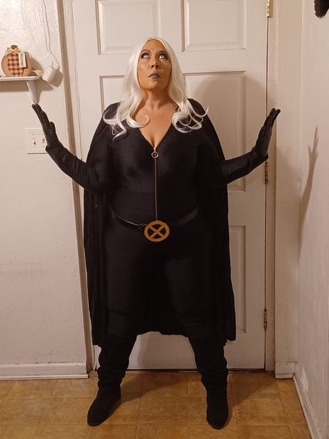 Storm from Xmen diy costume Diy Storm Costume Xmen, Storm Xmen Cosplay, X Men Costumes Women, Storm Xmen Costume, Storm X Men Costume, Storm From Xmen, Xmen Costume, Wolverine And Storm, Storm Costume