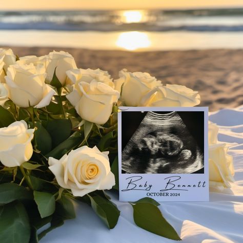 Announce your pregnancy in style with our digital pregnancy announcement template, perfect for sharing on Facebook, Instagram, or any social media platform! This baby reveal design is editable in Canva, a free app that can be used on desktop or mobile. Check out our shop for more digital pregnancy announcements: https://www.etsy.com/shop/sproutjoydesigns WHAT'S INCLUDED: ☑️Editable Canva template for a digital pregnancy announcement ☑️Bonus milestone template for capturing and sharing your pregn Baby Announcement Photoshoot, Fun Baby Announcement, Cute Pregnancy Announcement, Baby Announcement Pictures, Maternity Photography Poses Pregnancy Pics, Template Social Media, Baby Announcement Photos, Summer Pregnancy