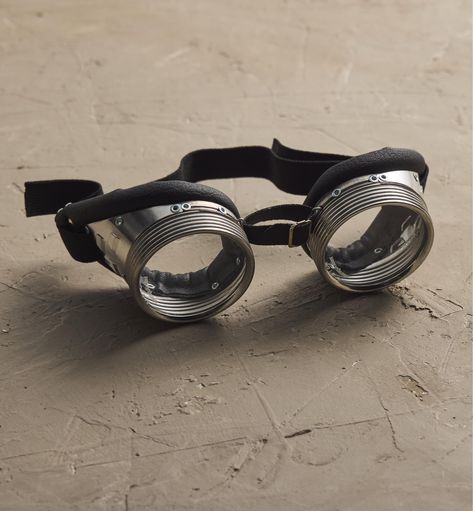 Safety Glasses & Face Shields - Lee Valley Tools Black Goggles Aesthetic, Inventor Goggles, Scifi Goggles, Sci Fi Goggles, Desert Goggles, Futuristic Goggles, Goggles Aesthetic, Lab Goggles, Steam Punk Goggles