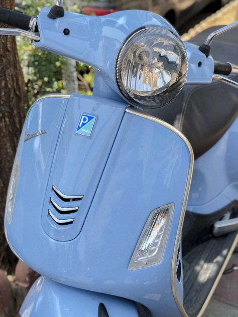 Vespa Blue, Blue Vespa, 16 Birthday Presents, Vespa Gts, Moto Scooter, Dream Vehicles, Lambretta Scooter, 16 Birthday, Colorful Life