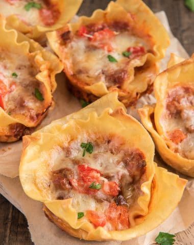 Lasagne Cupcakes, Lasagne Cups, Italian Spaghetti And Meatballs, Lasagna Cupcakes, Lasagna Cups, Easy Lasagna Recipe, Fingerfood Party, Italian Recipes Traditional, Easy Veggie