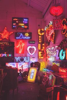 How fun is this neon sign junk yard?! It's like a fun neon vintage store, we love it! Foto Muro Collage, Neon Nights, Neon Aesthetic, Neon Art, Neon Lighting, Neon Sign, Wall Collage, The Wall, Sake