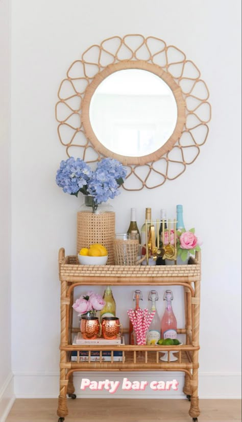 College Apartment Laundry Room, Coastal Bar Cart Decor, Beachy College Apartment, Simple College Apartment Decor, College Kitchen Ideas, College House Kitchen, Fun College Apartment Decor, College Kitchen Decor, Small College Apartment