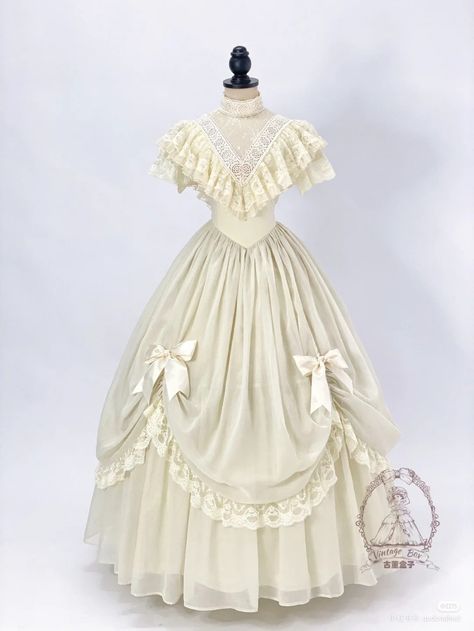 Eliza Bennett, Artful Dodger, Debutante Ball, White Victorian, 1800s Fashion, Short Gowns, Historical Dresses, Ball Gown Dresses, Victorian Fashion