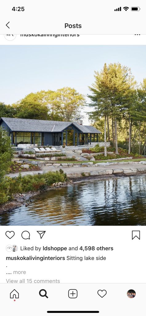 Lake Cottage Exterior, Muskoka Living, Lake Landscaping, Lakehouse Ideas, Black Houses, Lake Houses Exterior, Cottage Lake, Lake Side, Waterfront Cottage