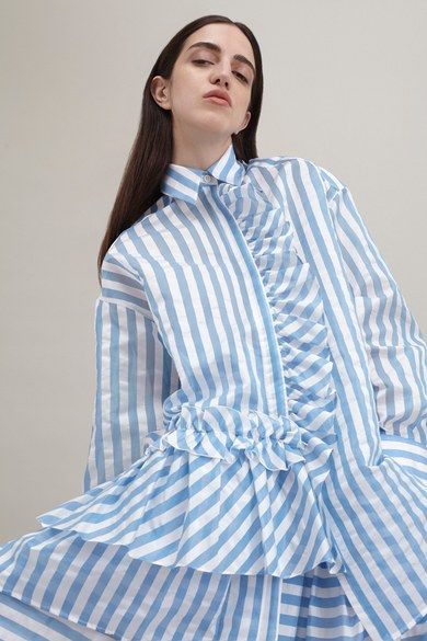 Stripe Outfits, Western Dresses, Women's Summer Fashion, Womens Fashion Trends, Primavera Estate, Latest Fashion For Women, Simple Dresses, Modest Fashion, Runway Fashion