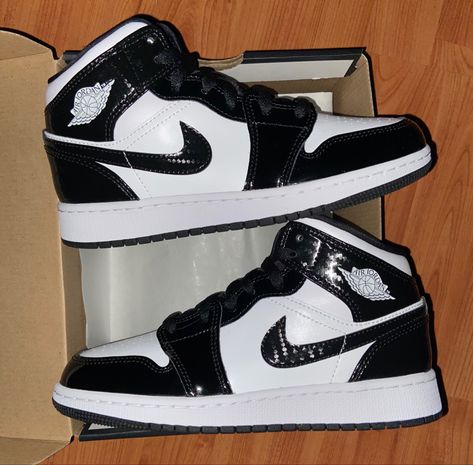 All Star Jordans, Air Jordan 1 All Star, Shiny Jordans, Black High-top Jordan Shoes For Sports, Jordan Shoes Black And White, Shoes For Women Nike, Black Air Jordan 4 High-top Sneakers, Retro Jordan Shoes, Black High-top Jordan Shoes For Streetwear