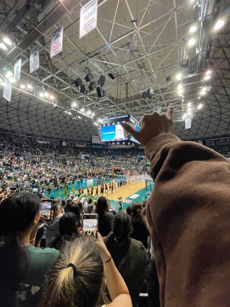 Hawaii Mens Volleyball, Volleyball Game Aesthetic, Volleyball Boys Aesthetic, Volleyball Player Aesthetic, Guys Volleyball, Volleyball Boyfriend, Volleyball Men, Volleyball Boys, Libero Volleyball