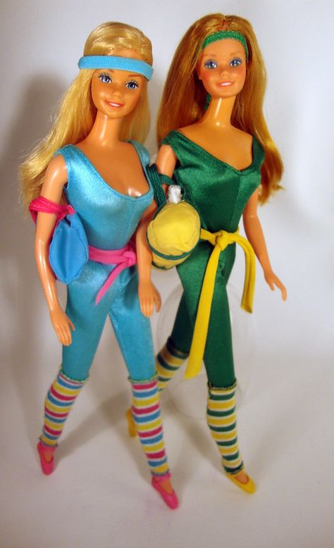 Great Shape Barbie Uk vs.Great Shape Standard Barbie 1983 | Flickr Great Shape Barbie, 80s Barbie, 1980s Barbie, Costume Doll, Barbie 80s, Barbie Sets, Barbie Doll Clothing Patterns, Barbie Costume, Barbie Outfits