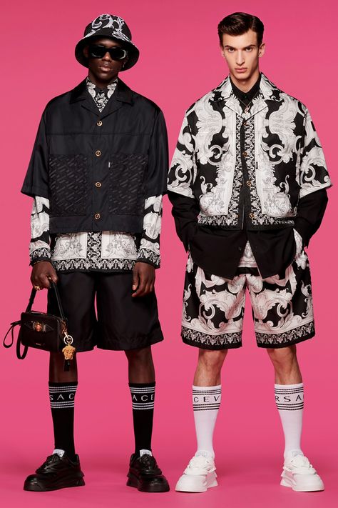 New Clothing Trends For 2023, Black And White Fashion Men, Runway Mens Fashion, Maximalism Fashion Men, High Fashion Men Outfits, Crazy Outfits Men, Male Runway Fashion, Mens Fashion Runway, Male High Fashion