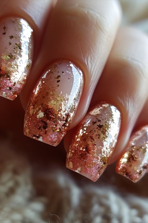 Rose Gold Nails Black And Rose Gold Nails Design Classy, Nails Art For Wedding, Trending Nails Winter 2024, Copper Ombre Nails, Nude And Rose Gold Nails, Modern Nail Designs, Candy Crush Nails, Nails With Foil, Nails Shimmer