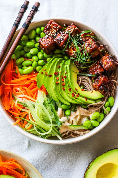 Black Pepper Tofu Soba Noodle Bowl - The Avo Tree Black Pepper Tofu, Soba Noodle Bowl, Soba Noodles Recipe, Pepper Tofu, Dark Soy Sauce, Soba Noodle, Gluten Free Noodles, Firm Tofu, Plant Based Cookbook