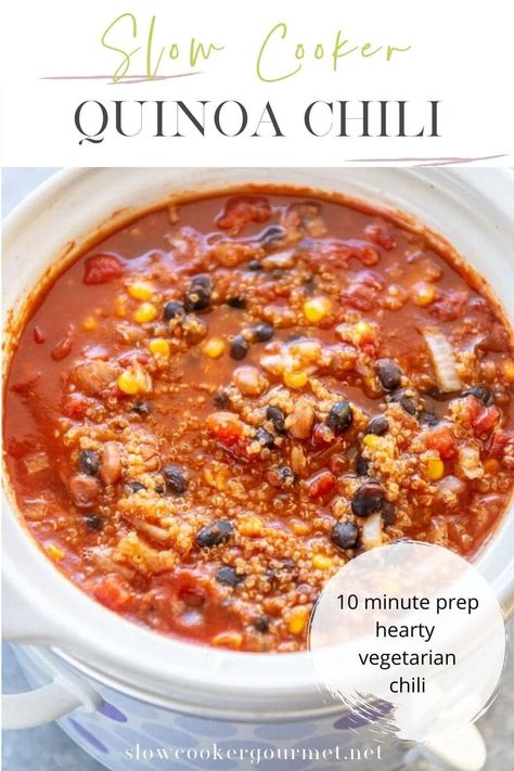 Need a vegetarian chili that is not only delicious but is also hearty, filling and packed with protein? Look no further than this easy 10 minute prep Slow Cooker Quinoa Chili. Quinoa Slow Cooker Recipes, Slow Cooker Veggie Chili, Chilli Recipe Crockpot, Pressure Cooker Quinoa, Quinoa Chili Recipe, Quinoa Soup Recipes, Vegetarian Chili Crock Pot, Slow Cooker Quinoa, Vegetarian Quinoa Chili