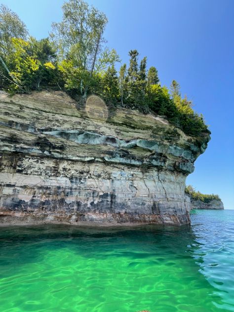 Pictured Rocks, Michigan #northernmichigan #upnorth Pictured Rocks Michigan, 2024 Manifestations, Michigan Rocks, Pictured Rocks, Michigan Road Trip, Michigan Travel, 2023 Vision, Travel Spots, Upper Peninsula