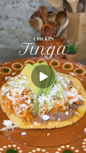 Ale Regalado 💖 on Instagram: "Chicken tinga tostadas my way 😋 Ingredients ⬇️ •3 chicken breasts •Chicken buillon/salt •1/4 onion •2 garlic cloves •4 raw tomatoes •2 garlic cloves •2 chipotle peppers •1 tbsp chicken buillon •1 tbsp tomato buillon •1/2 chicken broth/water   Tostada toppings: •Corn tostadas •Beans •Lettuce •Sour cream •Cotija cheese •Avocado  #mexicanfood #comidamexicana #recetasmexicanas #easyrecipes #recetasfaciles #dinnerideas #mexicanwife #mexicanmom #artesanias #artesaniasmexicanas #senoralife #señoraera" Chicken Tostadas Recipes, Authentic Tostadas, Tostada Toppings, Chicken Tostadas Mexican, Chicken Tostada Recipes, Authentic Chicken Tinga, Easy Chicken Tinga Recipe, Chicken Tinga Tostadas, Mexican Tostadas