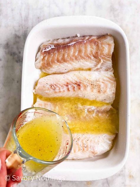 Baked Whole Fish, Lemon Baked Cod, Easy Garlic Butter, Baked Haddock, Haddock Recipes, Baked Cod Recipes, Cod Recipe, Fish Dinner Recipes, Seafood Entrees