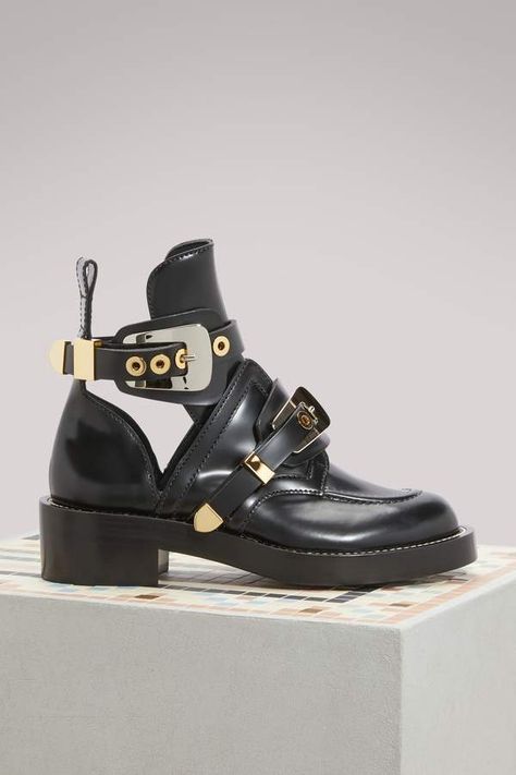 Balenciaga Flats, Balenciaga Boots, Flat Ankle Boots, Balenciaga Women, Black Combat Boots, Balenciaga Shoes, Ankle Boots Flat, Flat Boots, Rubber Heels