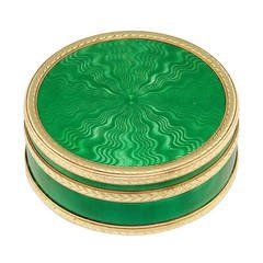 Faberge Circular Green Enamel Silver-Gilt Gold Pill Box Radiating Pattern, Faberge Jewelry, Enamel Ware, Faberge Eggs, Antique Boxes, Gold Picture Frames, Cloisonne Enamel, Pill Boxes, Grass Green