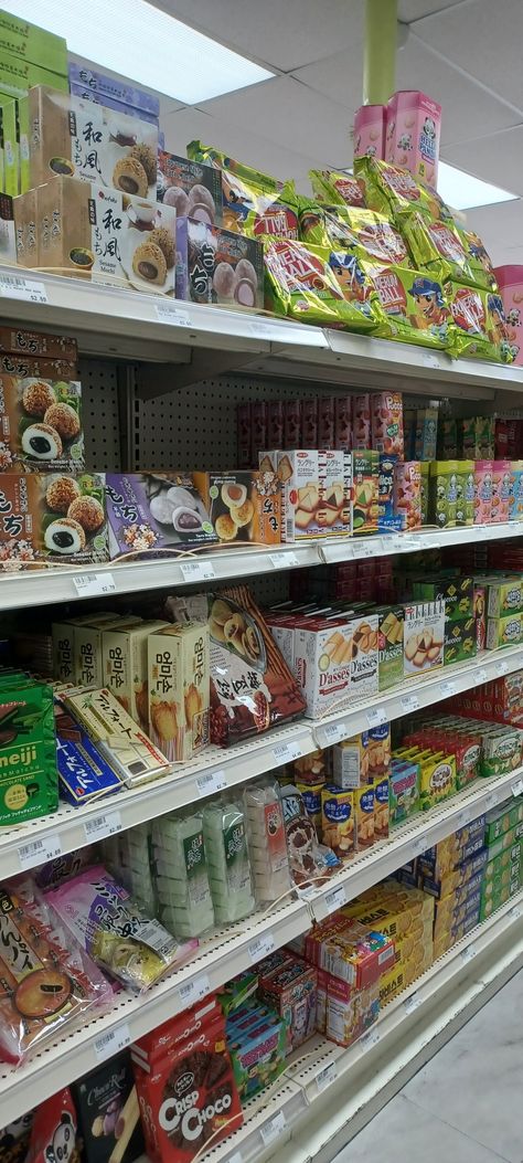 Asian Market Aesthetic, Asian Supermarket, Summer To Do List, Asian Snacks, Asian Market, Girls Club, Aesthetic Food, Cake Ideas, Miami