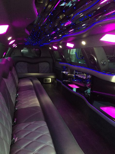 Limozeen Car Interior, Limozeen Car, Limousine Aesthetic, Limo Aesthetic, Lincoln Interior, Limo Interior, Limousine Interior, Party Limo, Limo Car