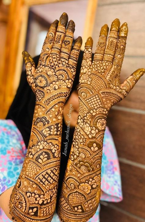 Bharchak Mehndi Designs, Bride Mehendi Design Wedding Mehndi, Bridal Mehandi Design Marriage, Bridal Back Hand Mehndi Design, Full Back Hand Mehndi Designs, Back Hand Bridal Mehndi Designs, Mehndi Pics, Mehandi Wedding, Nihari Recipe