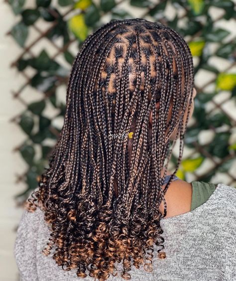 Shoulder Length Box Braids, Bob Braids Hairstyles, Short Box Braids Hairstyles, Short Box Braids, African Hair Braiding Styles, Box Braids Hairstyles For Black Women, Braided Cornrow Hairstyles, Braids Hairstyles Pictures, Cute Box Braids Hairstyles