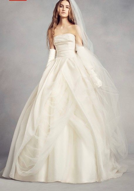 White by Vera Wang Ivory New with Tag with Free New Chapel Length Veil Formal Wedding Dress Size 4 (S) - Tradesy Vera Wang Wedding Dress Ball Gown, Vera Wang Wedding Gowns, Plain Wedding Dress, Petite Wedding Dress, Vera Wang Wedding, Wedding Dress Style, Organza Wedding Dress, Wedding Dresses Vera Wang, Draped Bodice