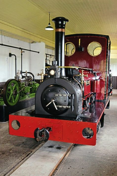 Brecon Mountain Railway & its transatlantic flavour - Heritage Railway South African Railways, Garden Railroad, Heritage Railway, Great Western Railway, Standard Gauge, Steam Railway, Great Western, Rolling Stock, Steam Engine