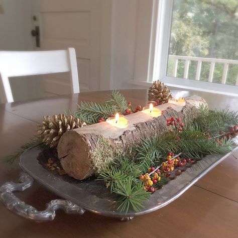 Natal Country, Log Candle Holders, Log Candles, Christmas Table Centerpieces, Christmas Centerpieces Diy, Festival Diy, Woodland Christmas, Noel Christmas, Magical Christmas