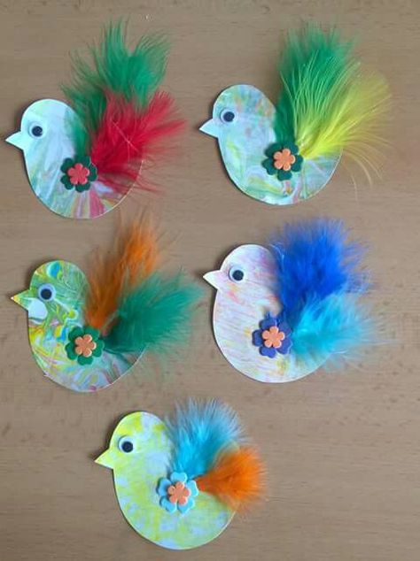 Påskeaktiviteter For Barn, Diy – Velikonoce, Spring Arts And Crafts, Storytime Crafts, Spring Crafts For Kids, Preschool Art Activities, Easter Decorations Dollar Store, Decorations Table, Bird Crafts