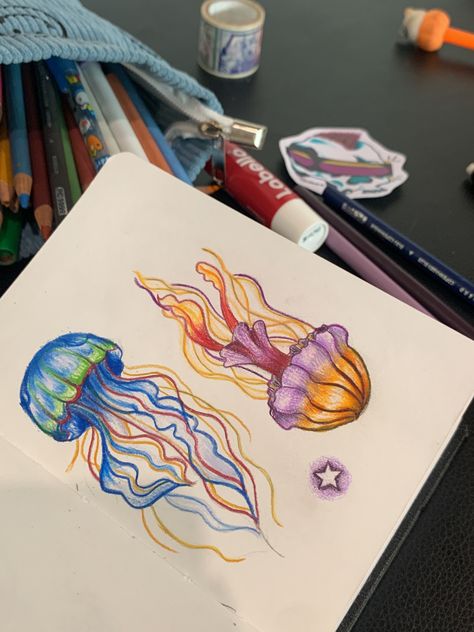 ig. dhomilk Jellyfish Marker Drawing, Colored Pencil Drawing Ideas, Colorful Sketchbook, Drawing Universe, Jellyfish Doodle, Diy Sketch, Summer Sketches, Jellyfish Drawing, Seni Pastel